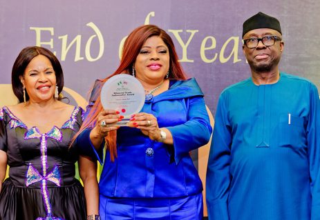 L -R: National President, Nigerian -American Chamber of Commerce (NACC), Dame Adebola Williams, KJW; Managing Director, Fidelity Bank Plc, Mrs. Nneka Onyeali-Ikpe; and Honourable Minister of Industry, Trade and Investment, His Excellency, Otunba Adeniyi Adebayo at the 2022 NACC End-of-Year Dinner where Fidelity Bank was presented the Bilateral Trade Ambassador award on 20 December 2022.